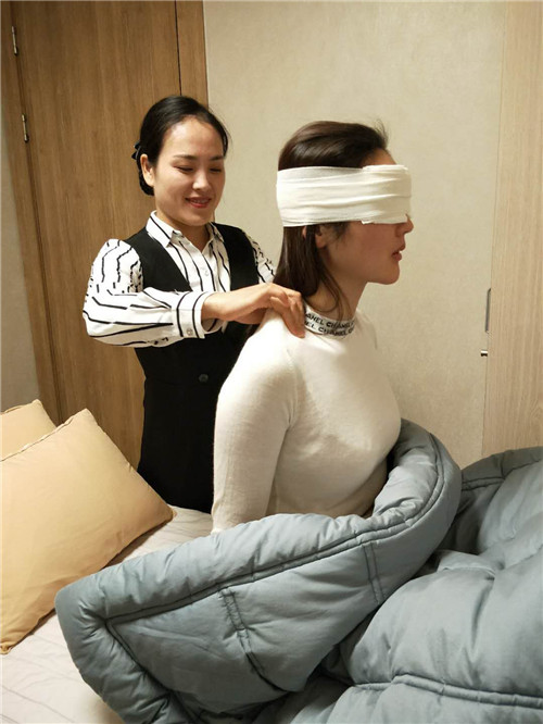 韩国眼整形术后护理